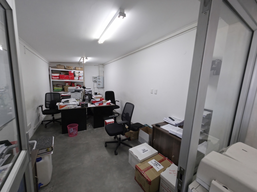 Commercial Property for Sale in Vincent Eastern Cape